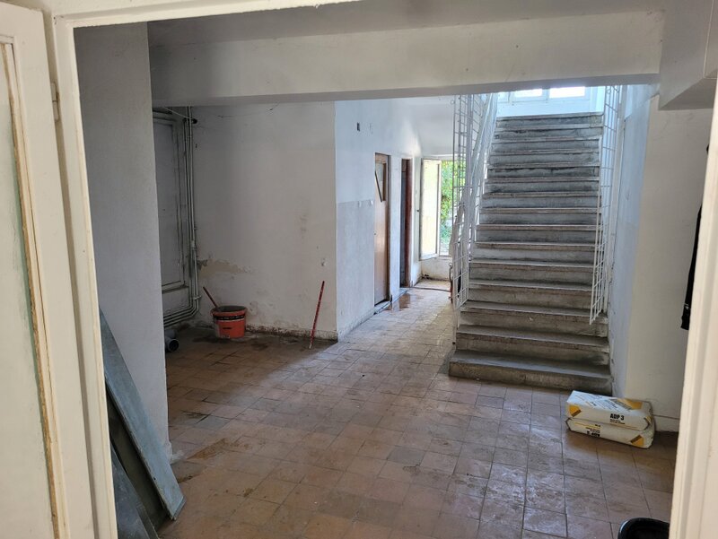 Stefanestii de Jos, spatiu birou/ cazare muncitori.